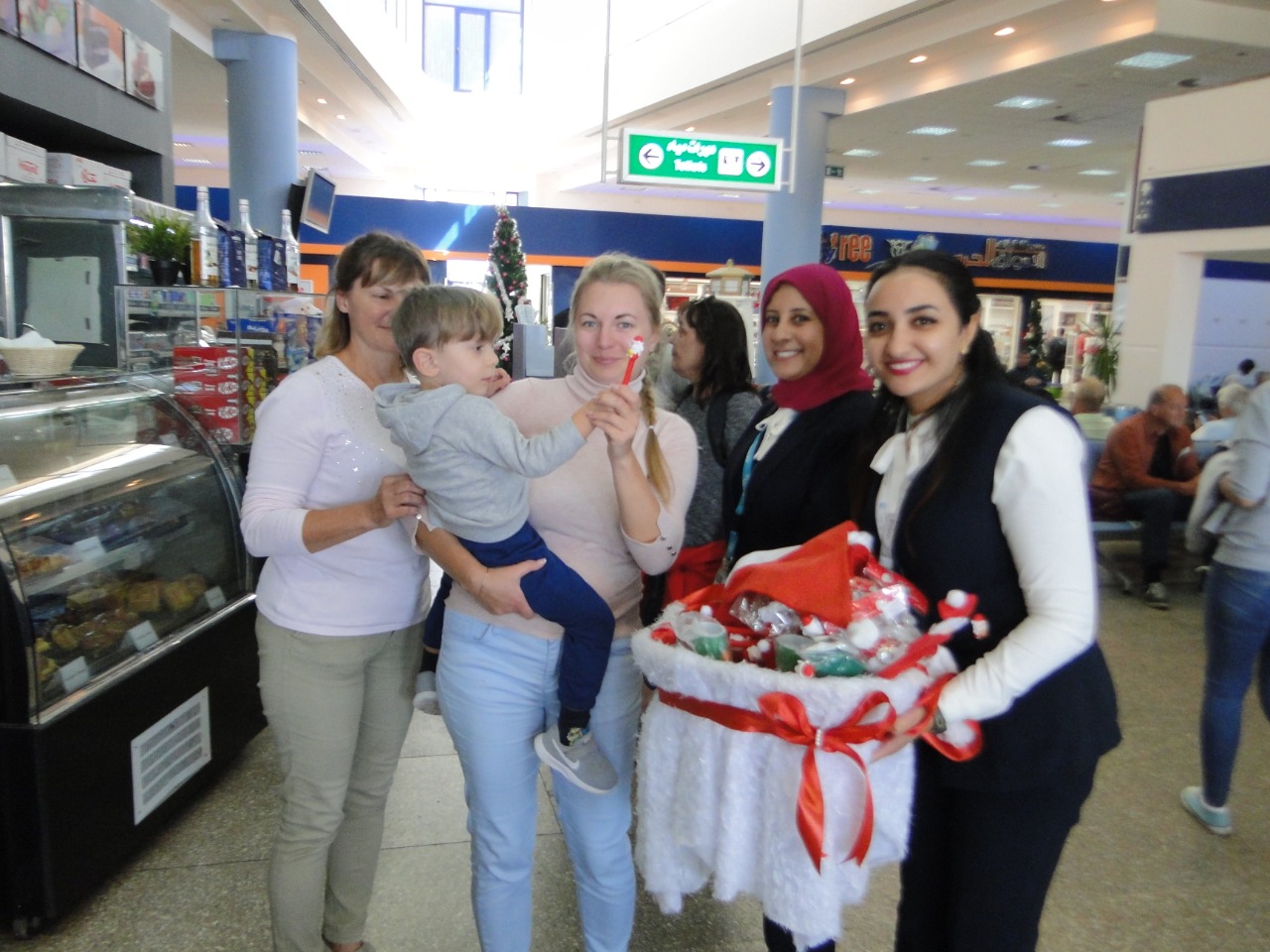 تدفق السياح على مرسى علم (7)