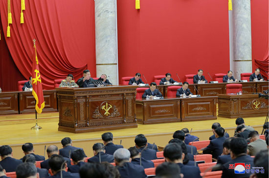 اجتماع-زعيم-كوريا-الشمالية-بالحزب-الحاكم