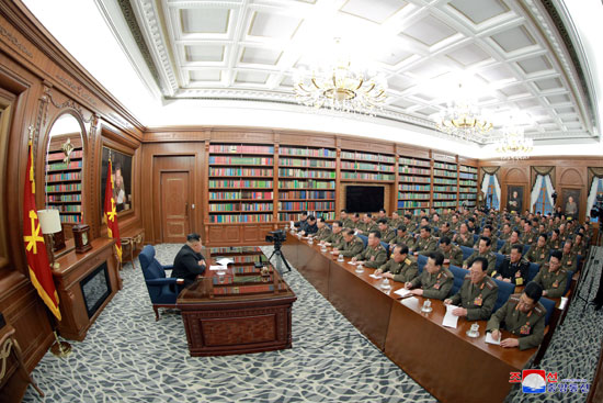 زعيم-كوريا-الشمالية-يعقد-اجتماعا-للحزب-الحاكم