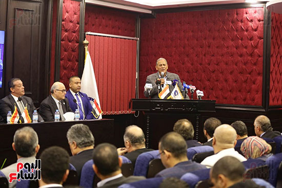 الجلسة الثانية للحوار الوطنى للأحزاب المصرية (12)