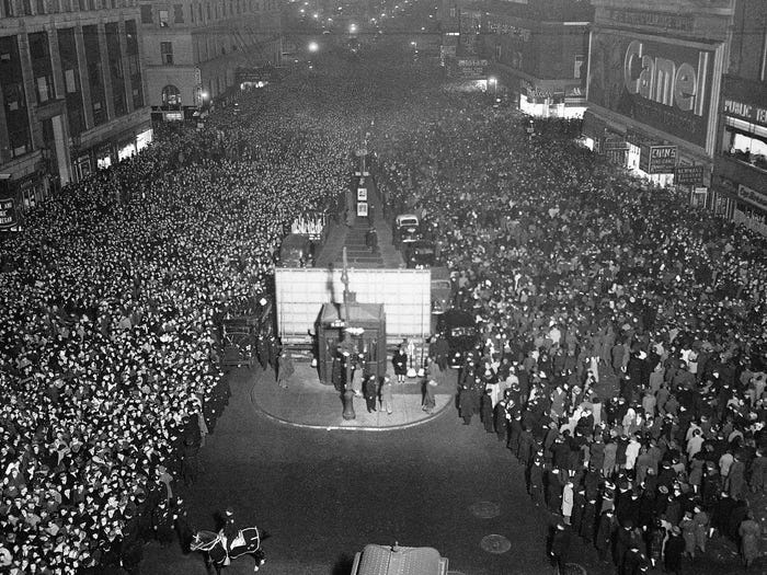 ميدان التايمز  أثناء الحرب 1942