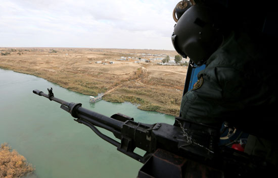 تمشيط صحراء الانباء من مخابئ داعش
