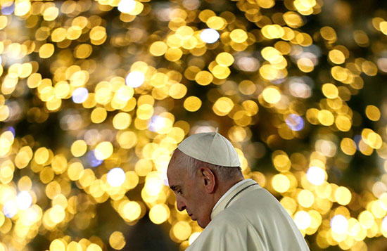 يقود البابا فرانسيس صلاة صلاة الغروب  في الفاتيكان