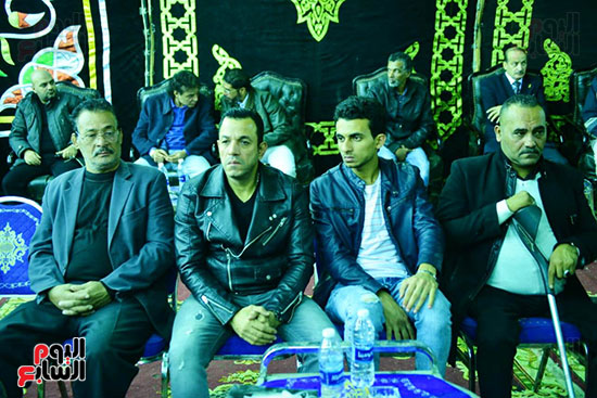 هانى شاكر نقيب المهن الموسيقية إلى منطقة فيصل، حيث مقر عزاء المطرب الراحل شعبان عبد الرحيم، (16)