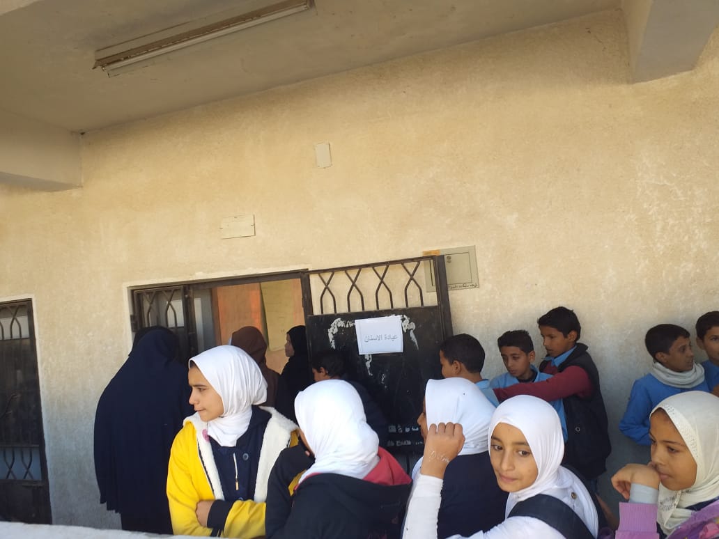 3- صرف العلاج مجانا للأهالى 3- صرف العلاج مجانا للأهالى