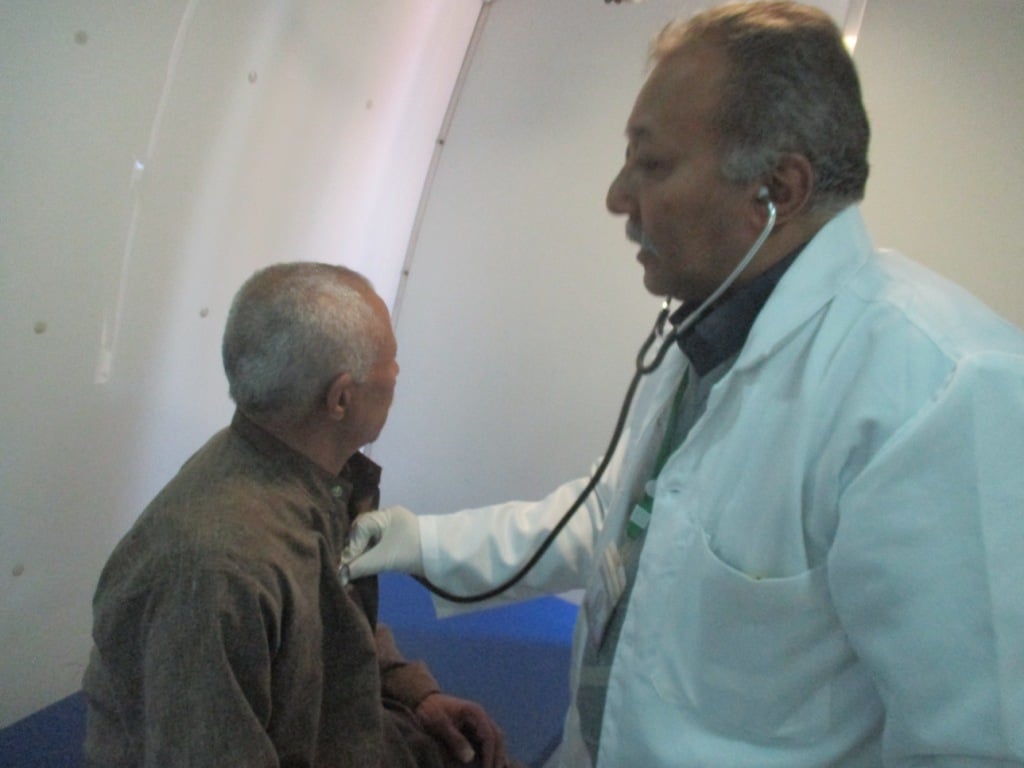 قافل طبية بقرية ميانة (7)