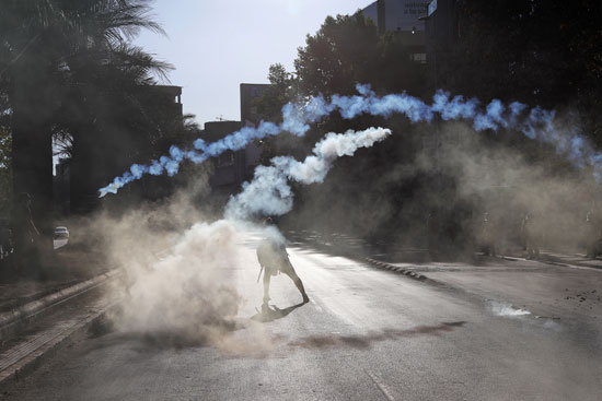 الغاز يهيمن على الشارع فى تشيلى