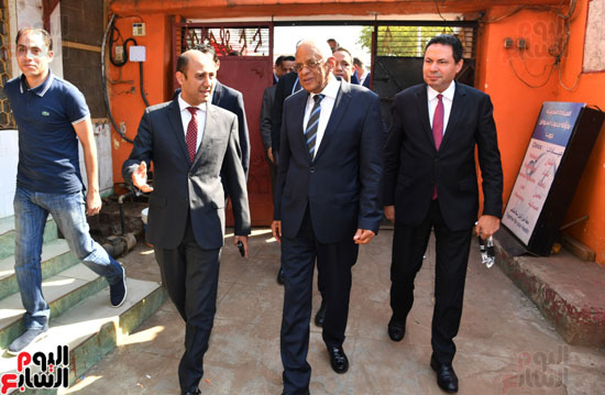 رئيس البرلمان يختتم زيارته لجنوب السودان بزيارة العيادة المصرية بجوبا (6)