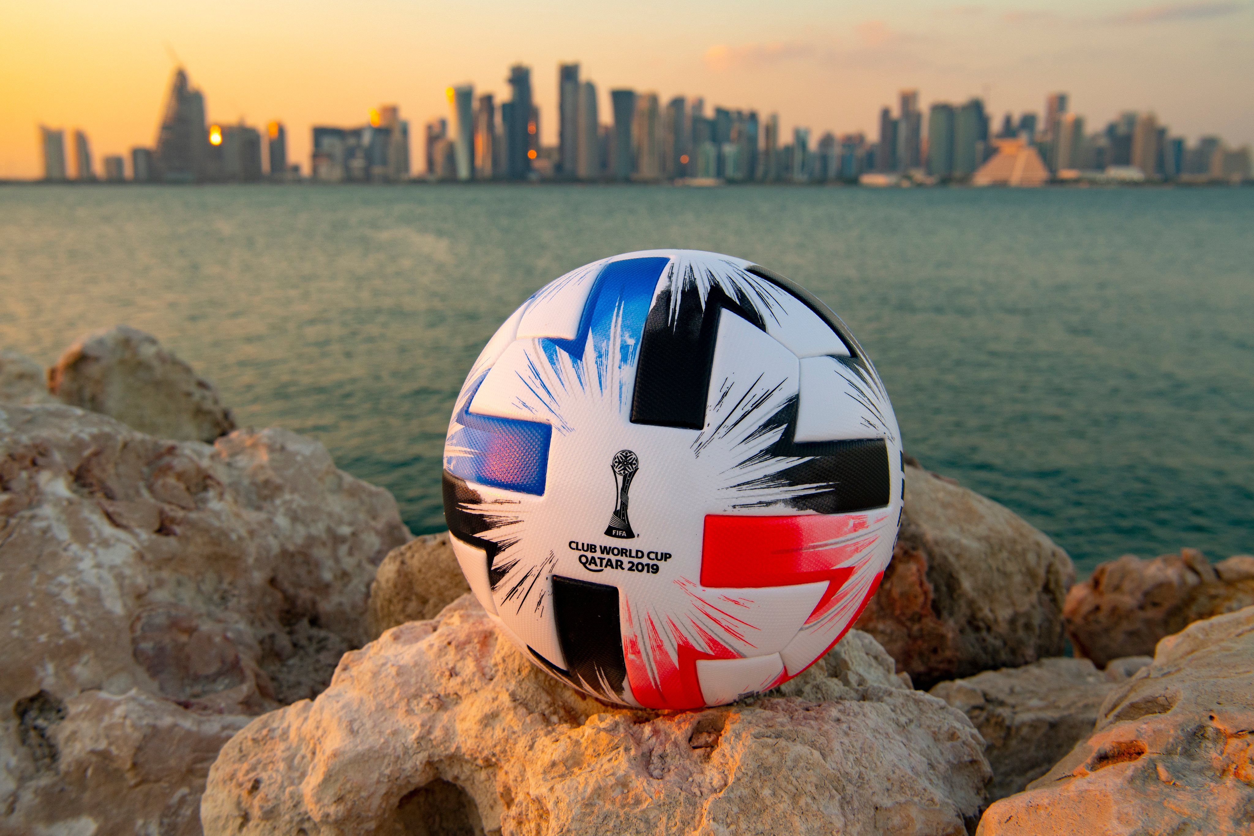الكرة الرسمية لكأس العالم للاندية
