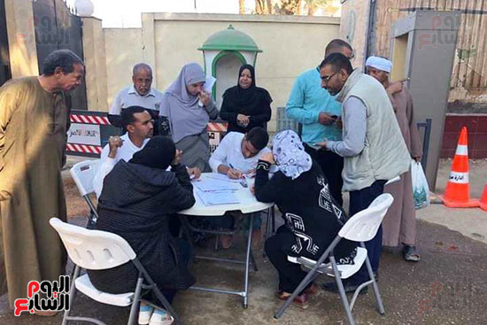 تسجيل فريق أتوبيس التأمين الصحي الشامل لموظفي ديوان محافظة الاقصر