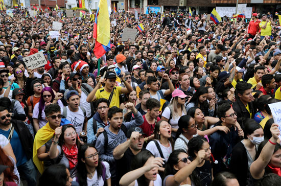 مسيرة فى شوارع كولومبيا