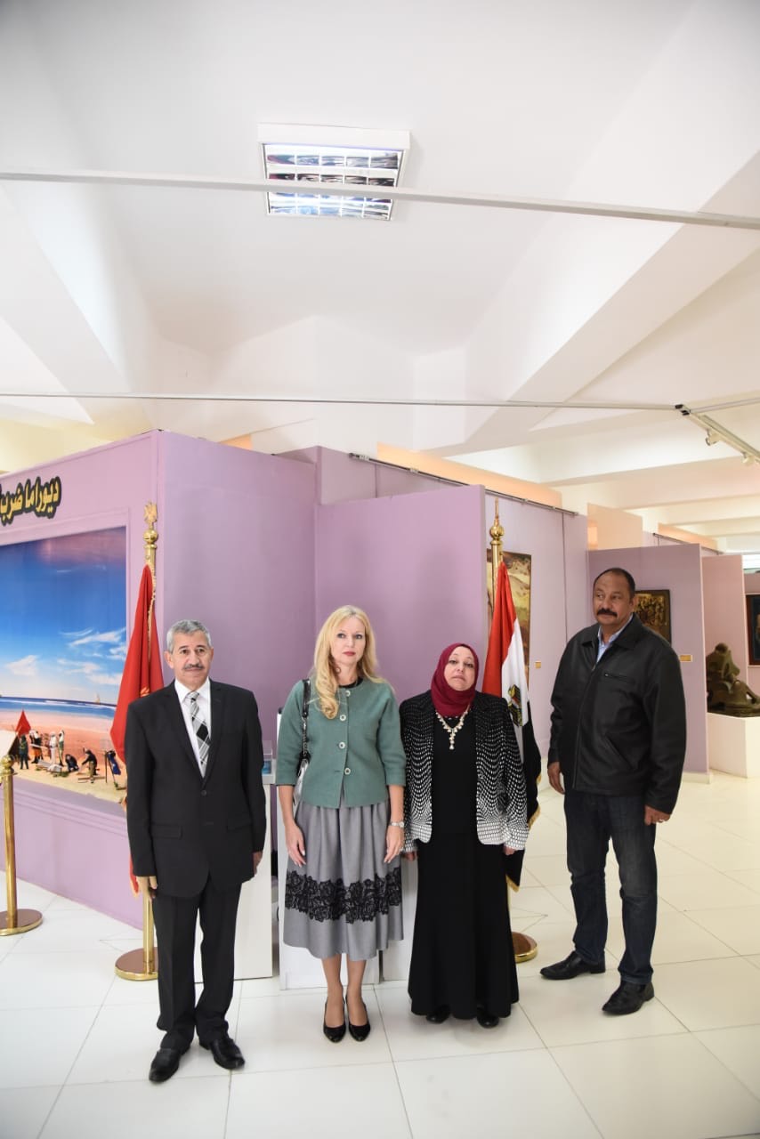 القائمة بأعمال السفارة الروسية بالقاهرة تزور متحف النصر الحديث ببورسعيد (2)