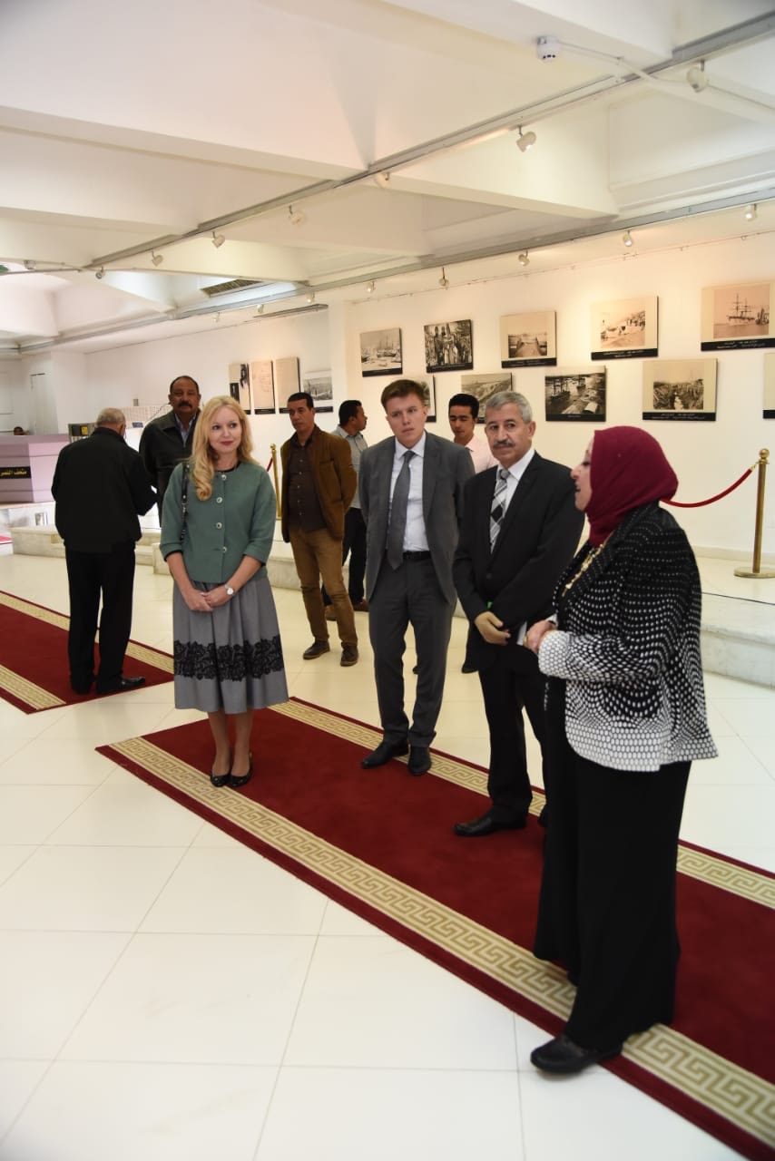 القائمة بأعمال السفارة الروسية بالقاهرة تزور متحف النصر الحديث ببورسعيد (1)