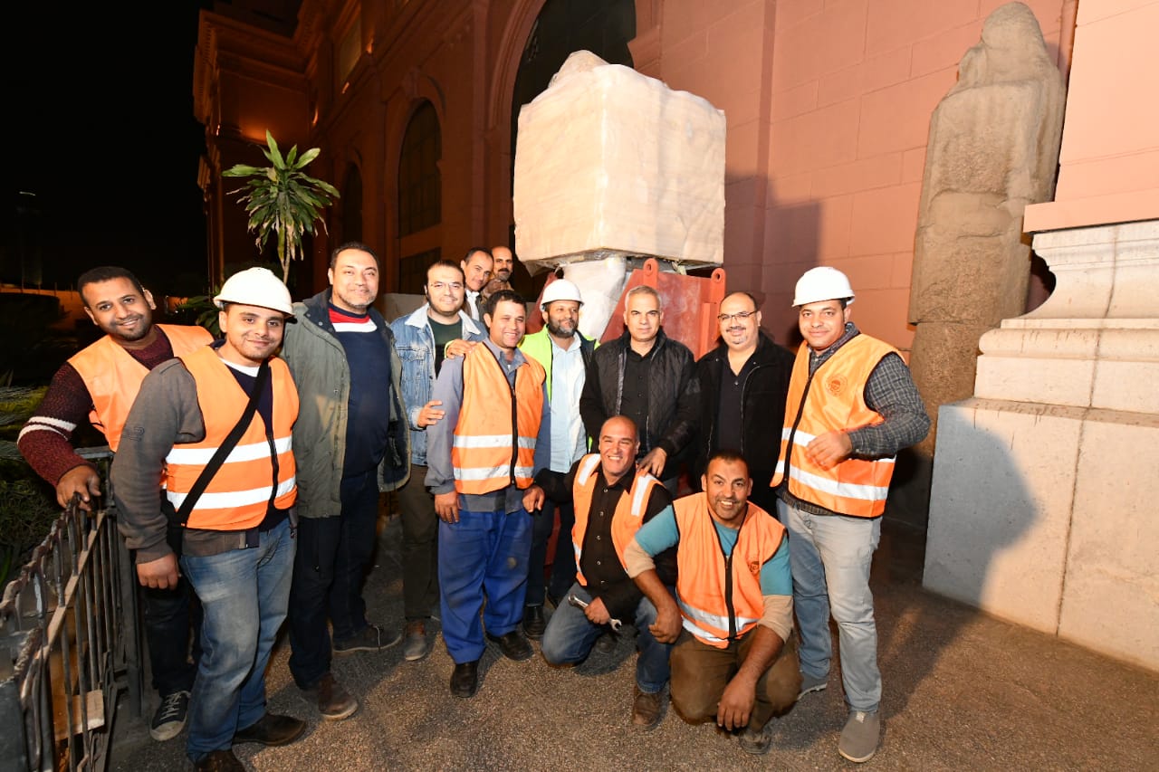 نقل آثار للمتحف المصرى الكبير (2)
