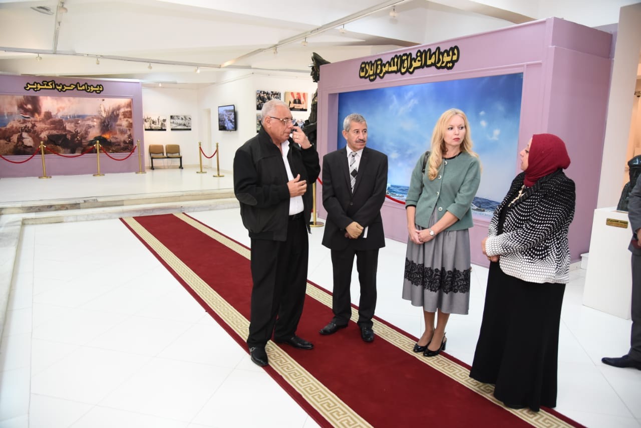 القائمة بأعمال السفارة الروسية بالقاهرة تزور متحف النصر الحديث ببورسعيد (3)