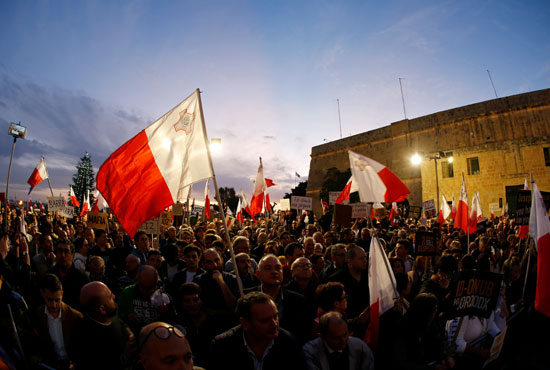 متظاهرين فى مالطا