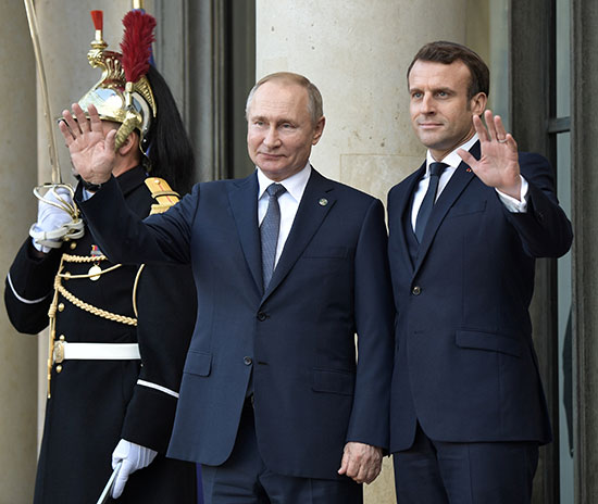 الرئيس الفرنسى ونظيره الروسى فى باريس