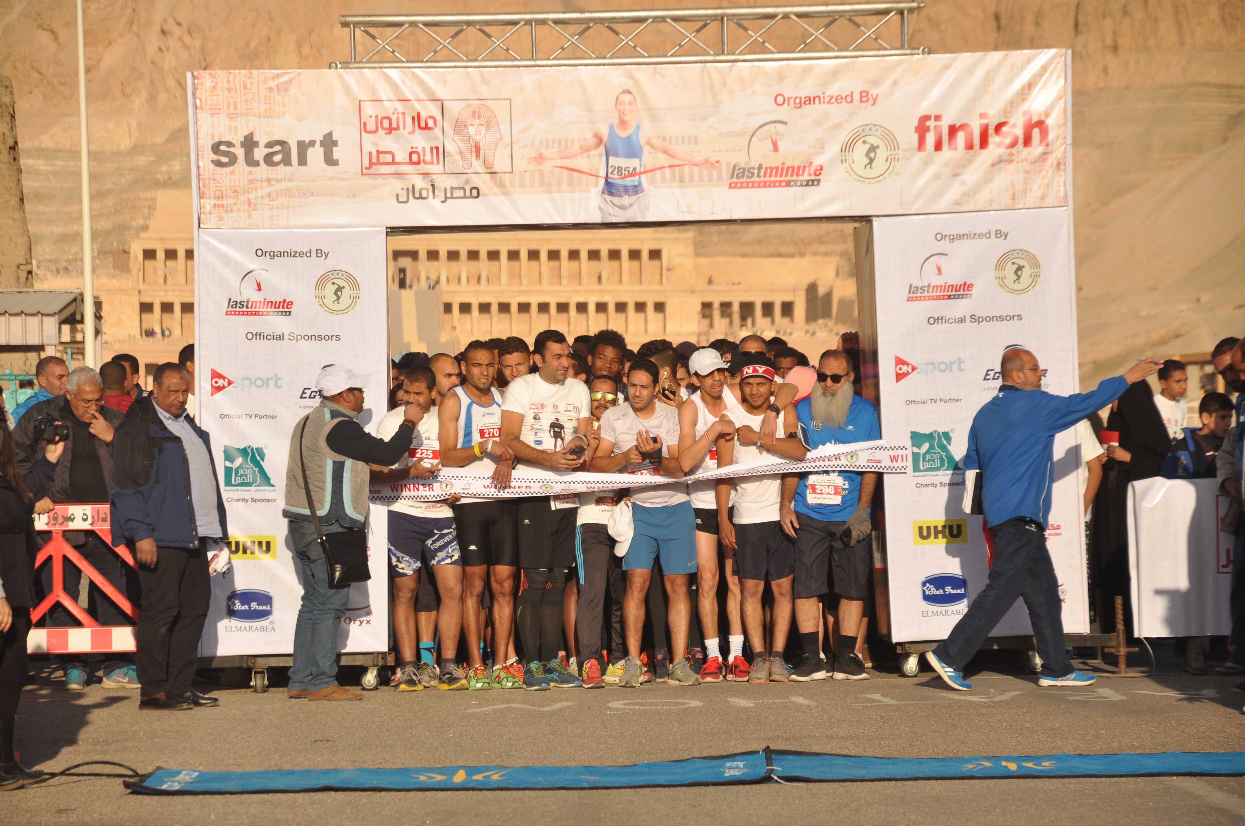 رئيس مدينة الأقصر يشهد فعاليات بطولة الجمهورية للنصف ماراثون تحت شعار مصر أمان (5)