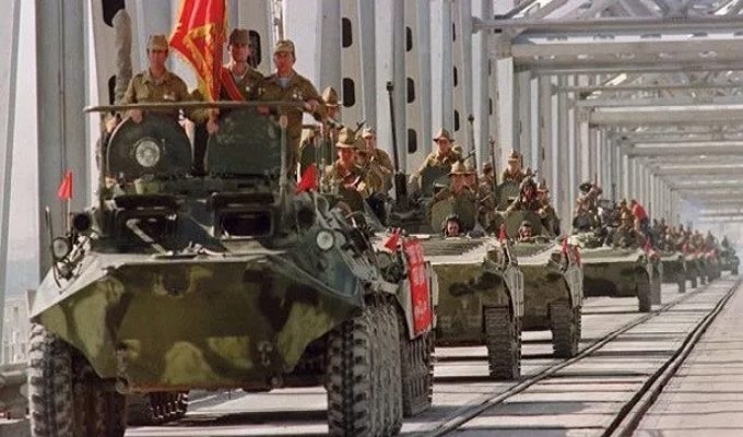الجيش السوفيتى بأفغانستان