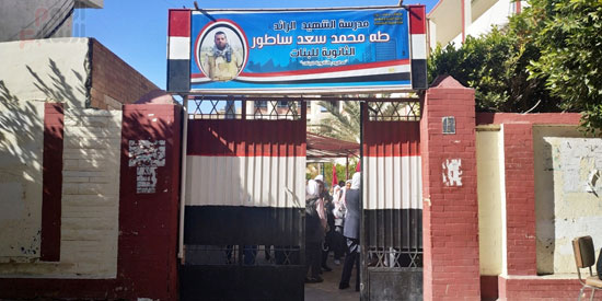 التوزيع التجريبي للتابلت باحدى مدارس مطروح (2)