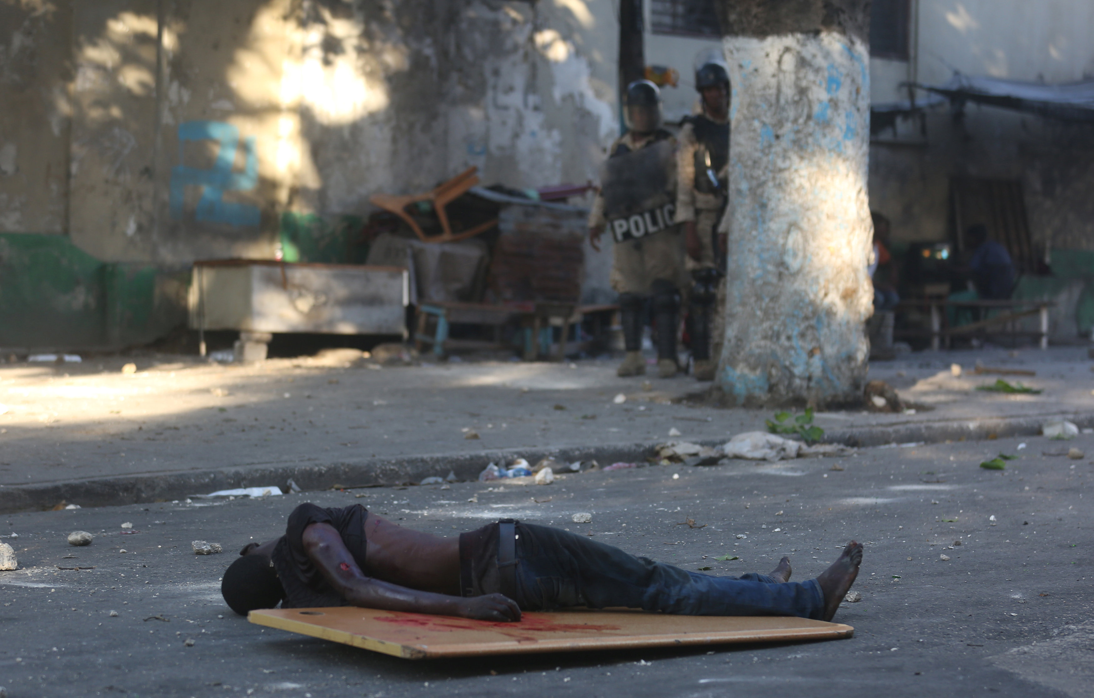 شوارع هايتى تتحول لساحة حرب خلال مظاهرات عنيفة  (5)