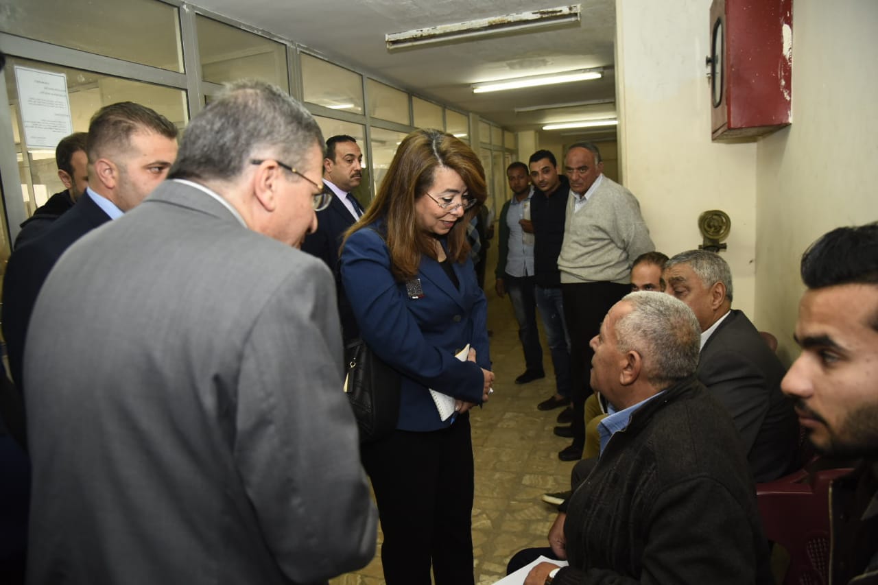 وزيرة التضامن تخيل مدير مكتب تأمينات شرق الاسكندرية للتحقيق (1)