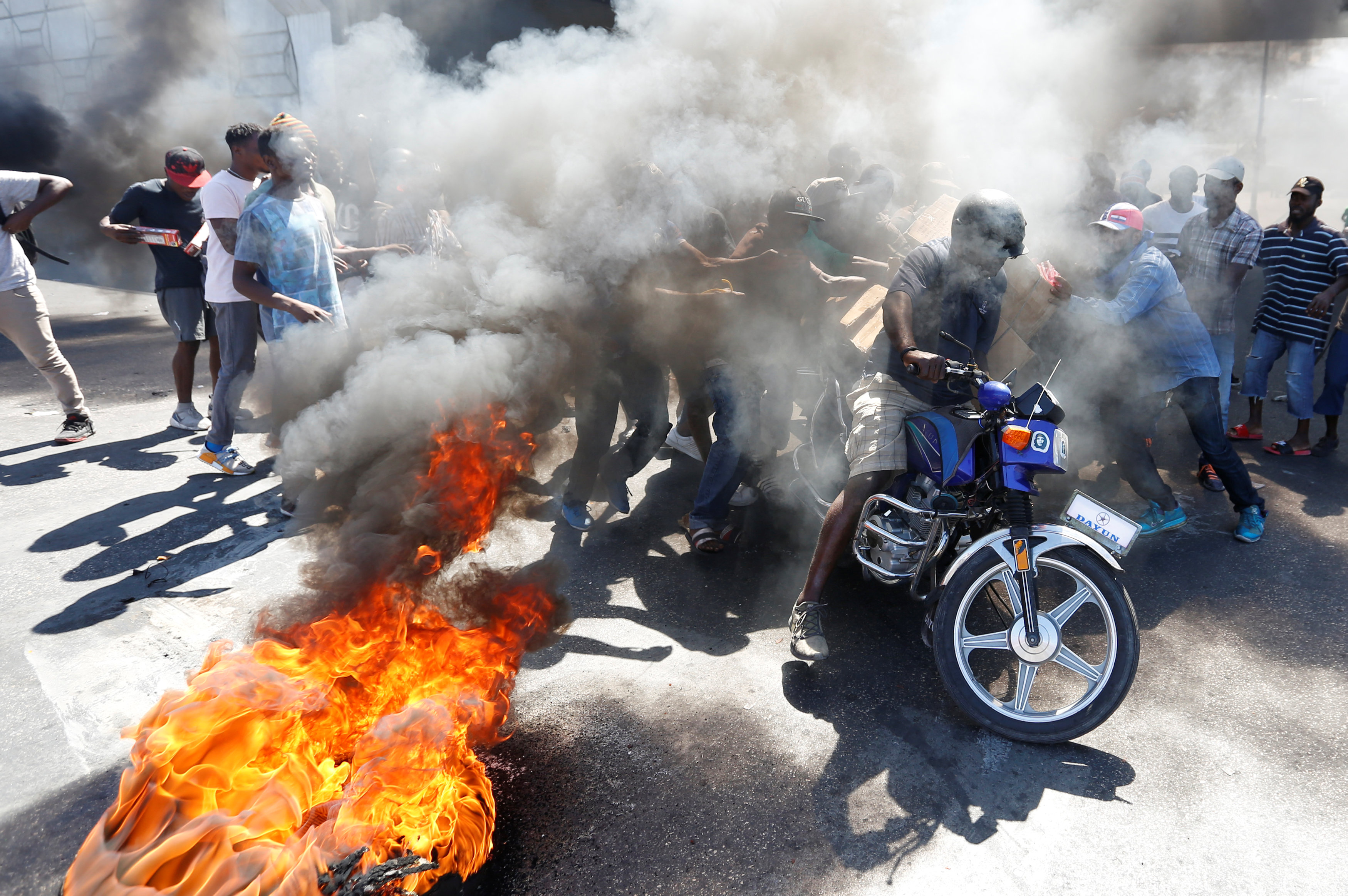 الاحتجاجات العنيفة ضد السلطة فى هايتى  (3)