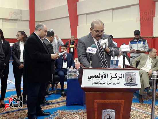 وزير الرياضة يفتتح البطولة العربية للملاكمة ويكرم أسر الشهداء (10)