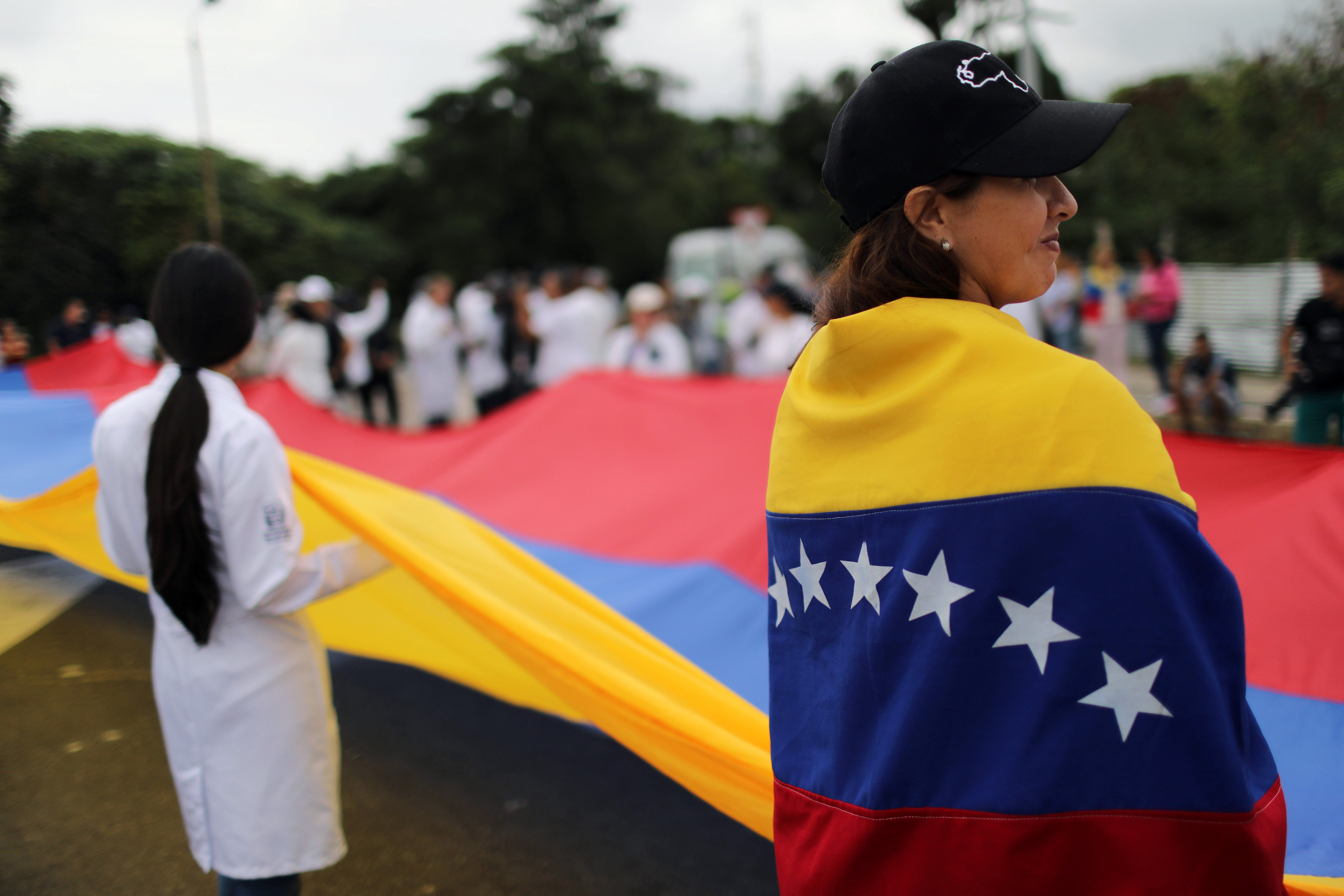 أطباء فنزويلا يحتجون بسبب الأوضاع المأساوية (2)