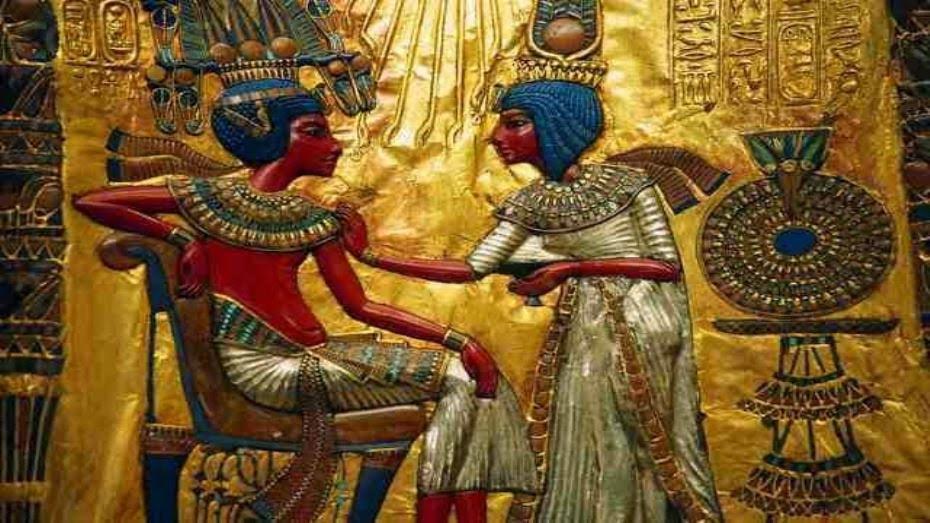 العشق والحب بين القدماء المصريين علي جدران المعابد