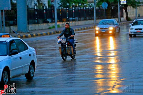 أمطار غزيرة على القاهرة والجيزة (5)
