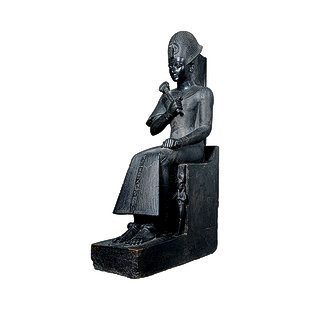 تمثال الملك رمسيس الثانى