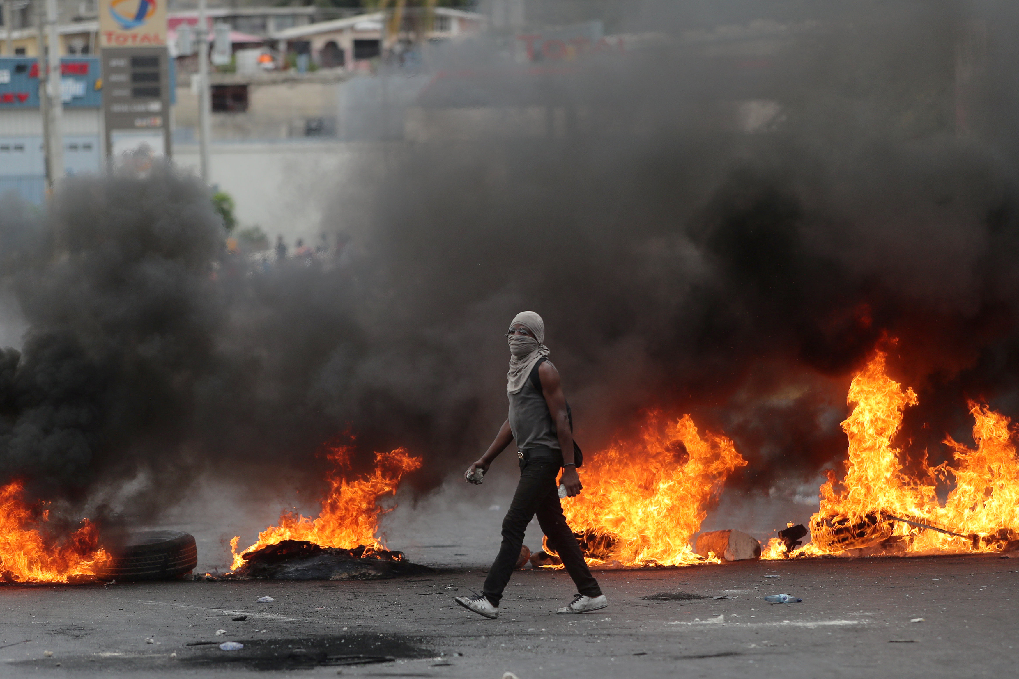 تجدد أعمال العنف فى هايتى  (9)