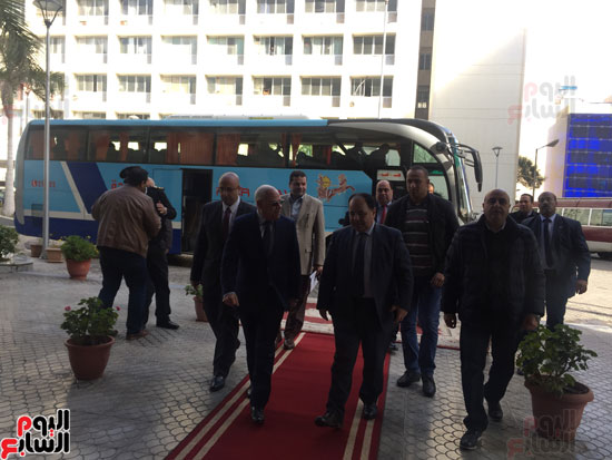 محافظ-بورسعيد-يستقبل-وزير-المالية-(15)