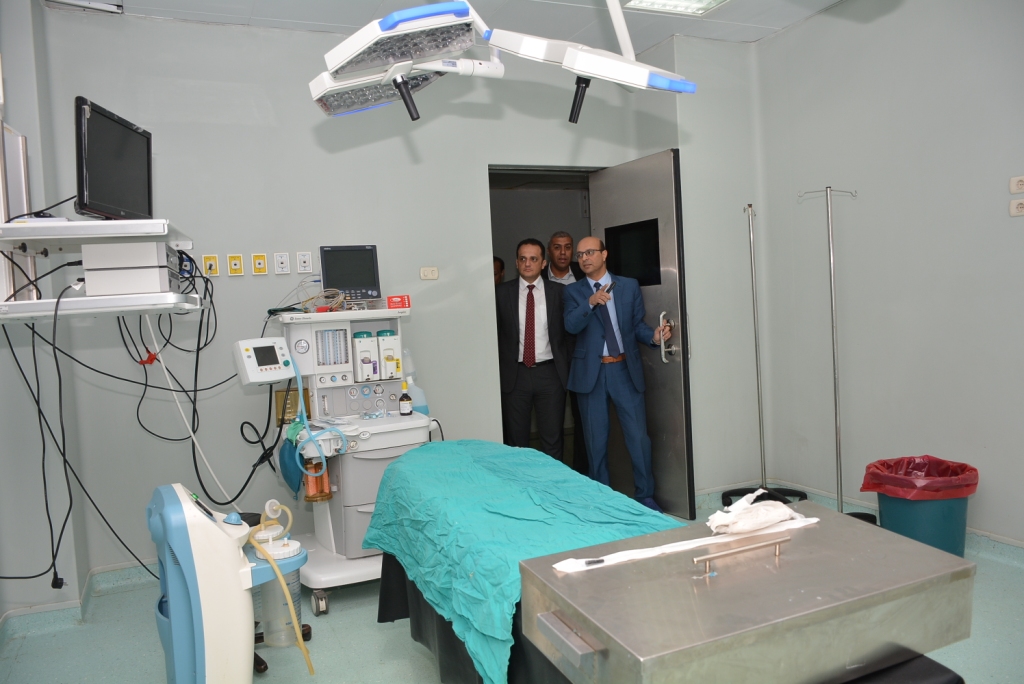مستشار وزير التعليم العالى يتفقد مستشفى الاورمان للقلب وطب الأسنان  (9)