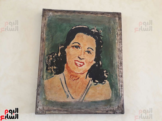 صورة مرسومة في شقة ليلي مراد التي يسكنها المخرج خالد الحجر