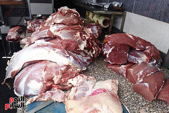 ضبط كميات من اللحوم غير صالحة للاستهلاك (3)