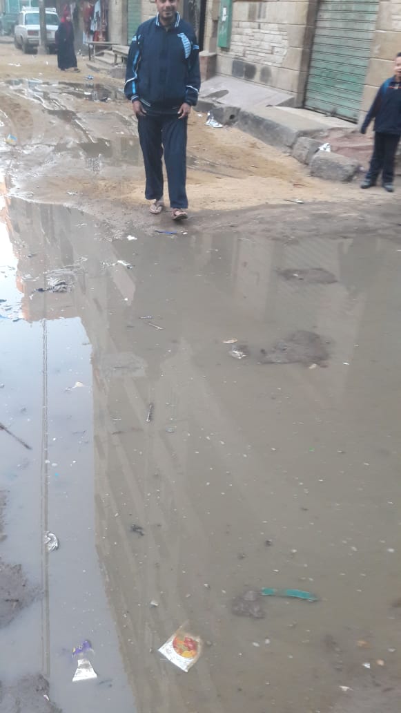 غرق الشارع بمياه الصرف الصحي (1)