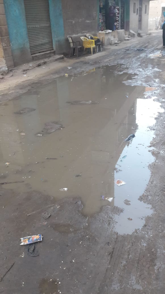 غرق الشارع بمياه الصرف الصحي (2)