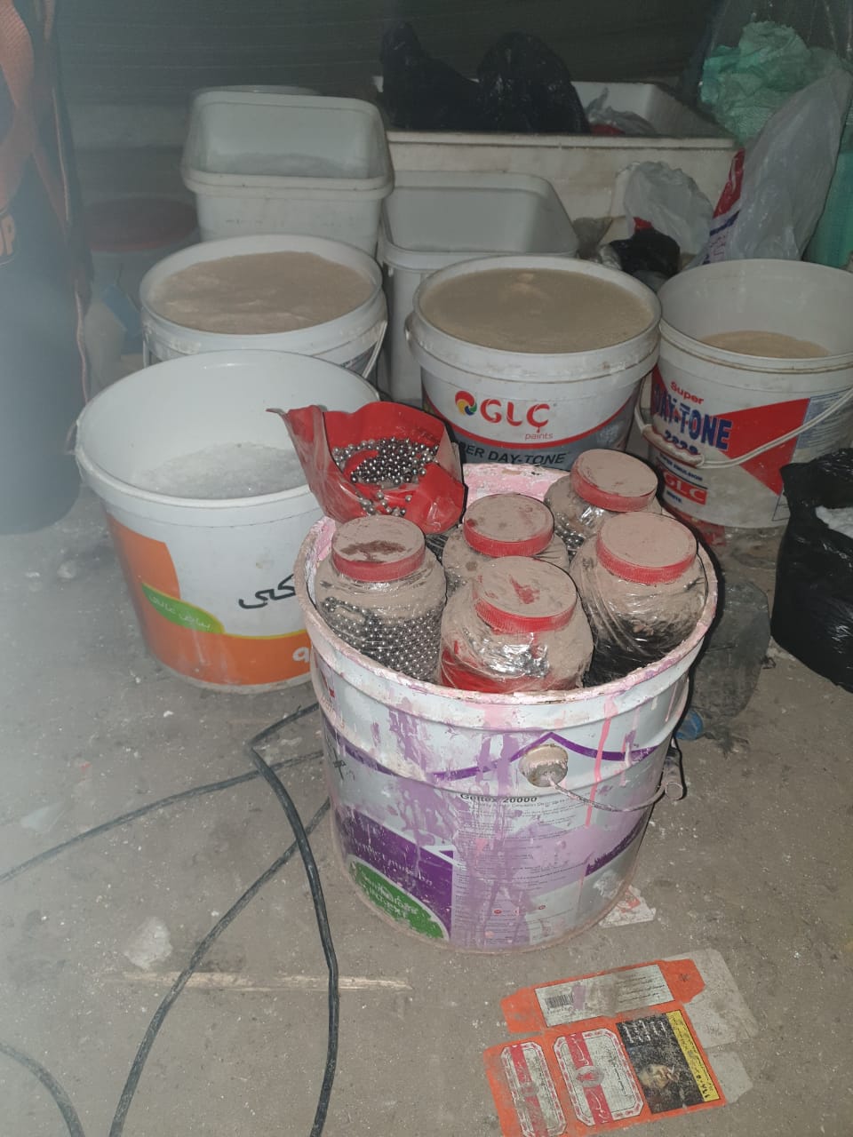 مواد لتصنيع المتفجرات (3)