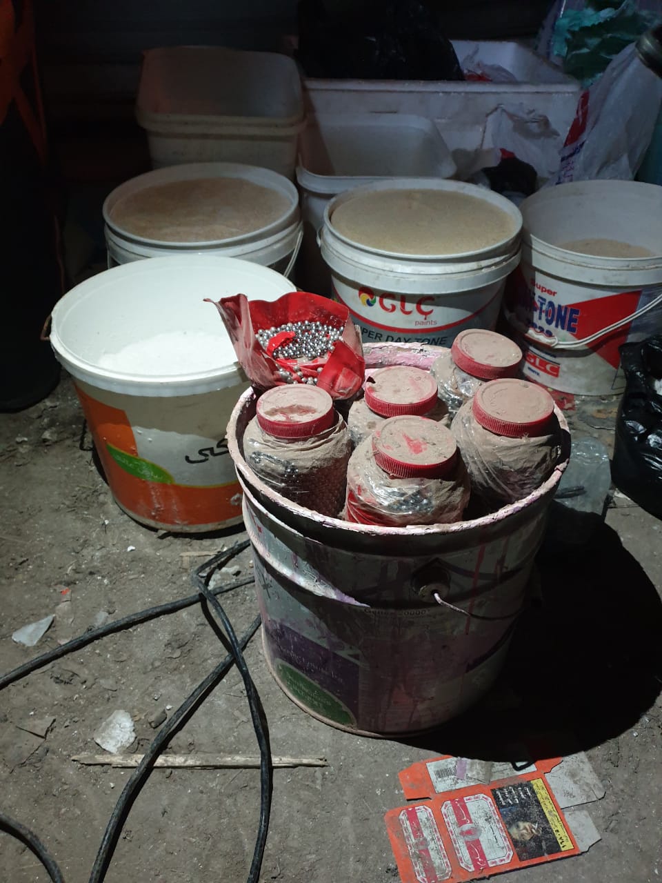 مواد لتصنيع المتفجرات (5)