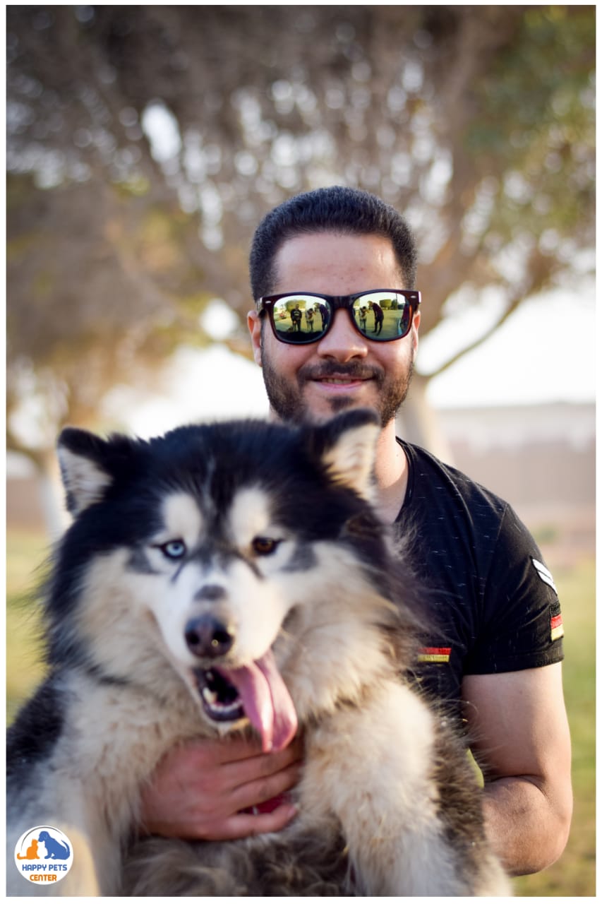 احمد مع كلبه اسكاى