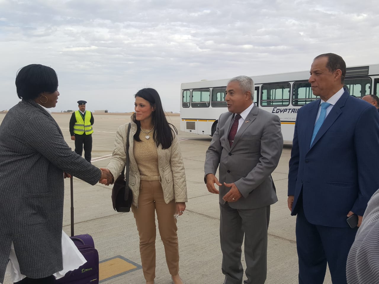 الدكتورة رانيا المشاط وزيرة السياحة لحضور تعامد الشمس على أبو سمبل (1)