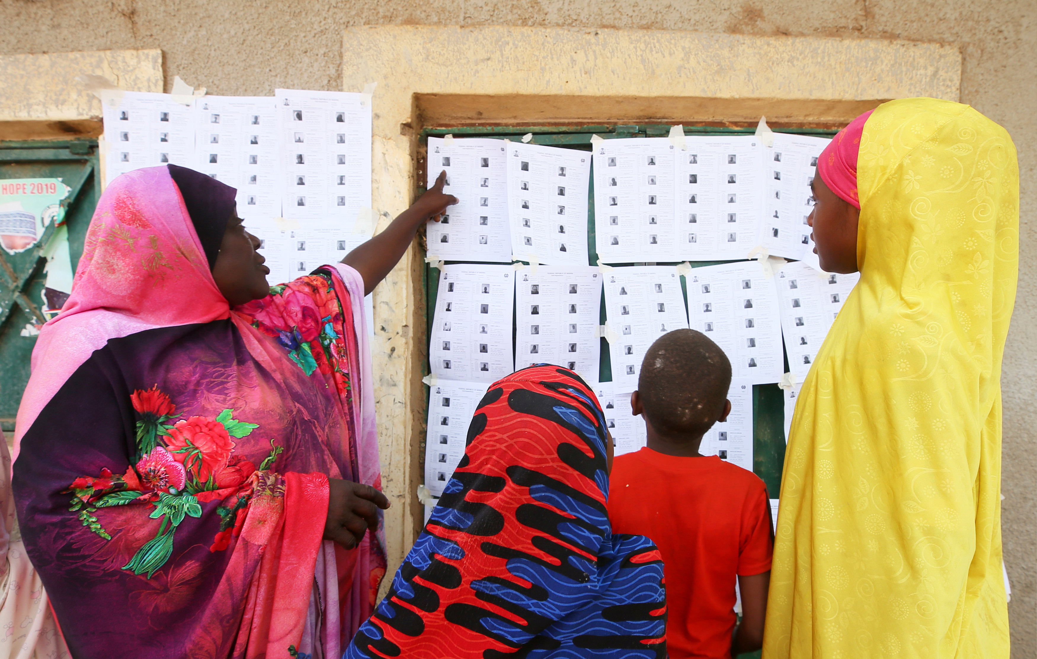 بدء التصويت فى الانتخابات بنيجيريا (11)