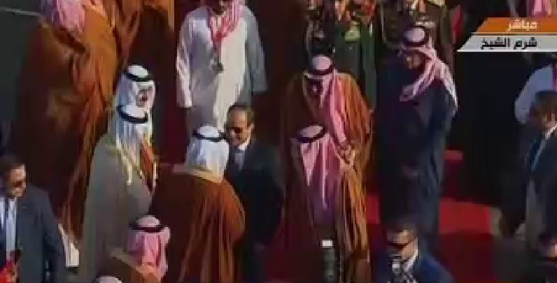 السيسي يستقبل الملك سلمان بمطار شرم الشيخ (6)