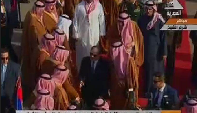 السيسي يستقبل الملك سلمان بمطار شرم الشيخ (4)