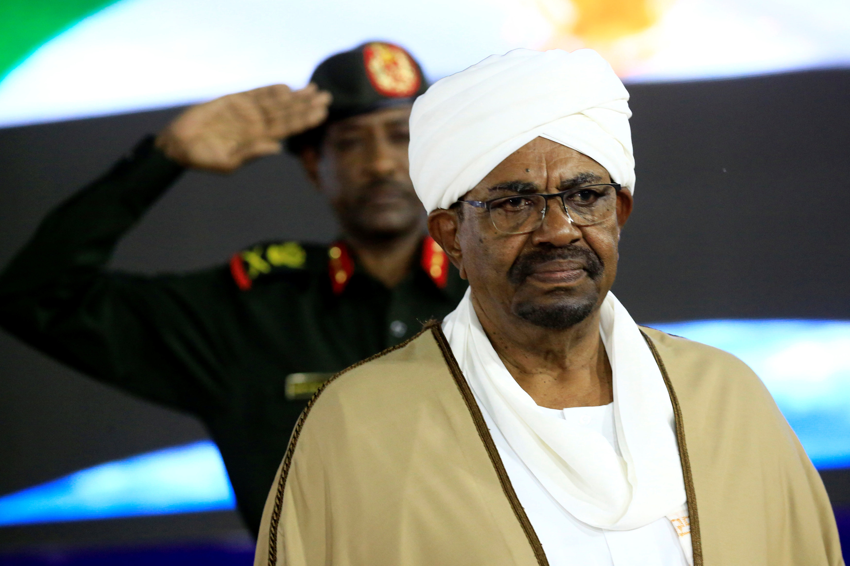 الرئيس السودانى عمر البشير خلال خطاب له بالخرطوم (3)