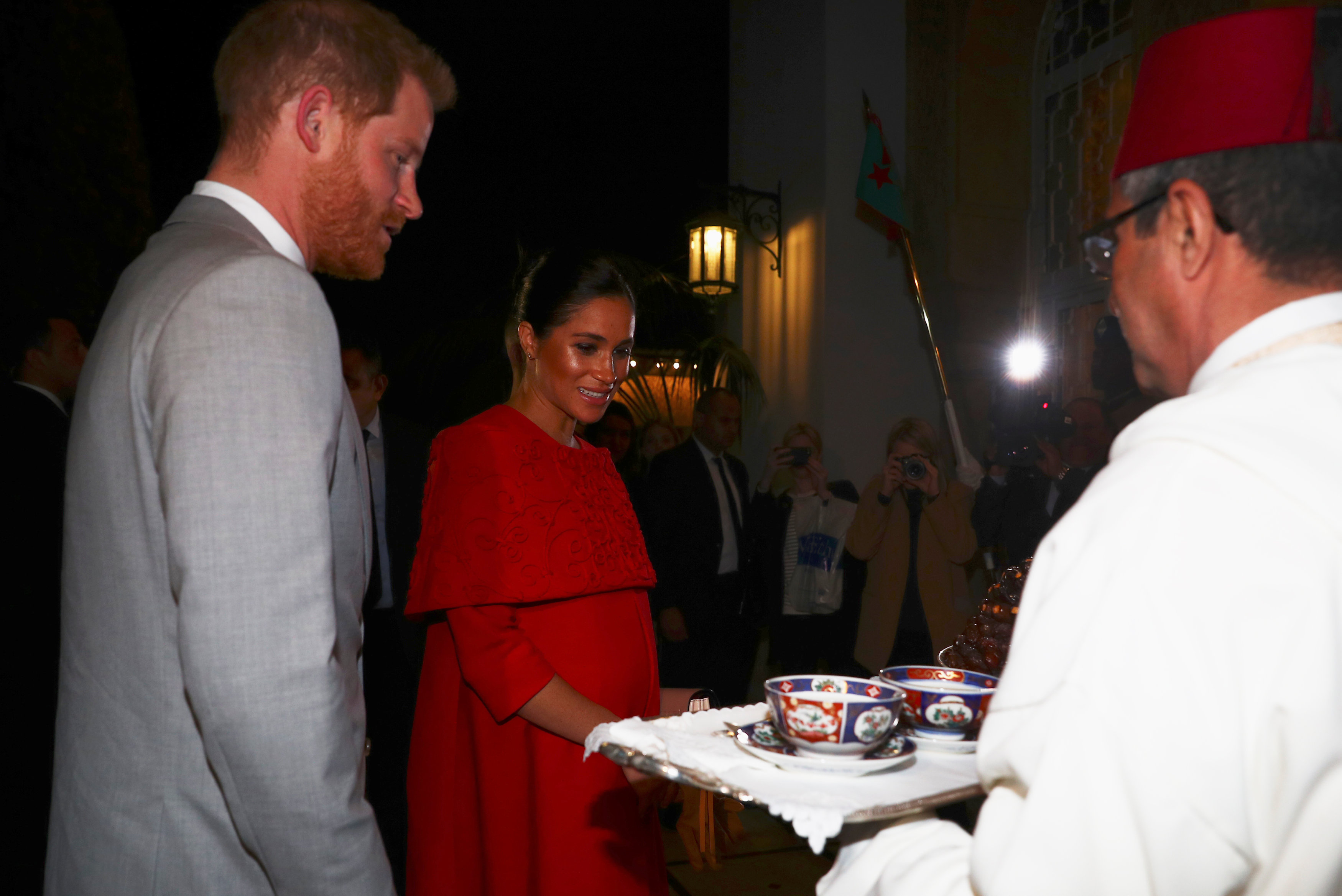 الأمير هارى وزوجته يصلان المغرب (7)