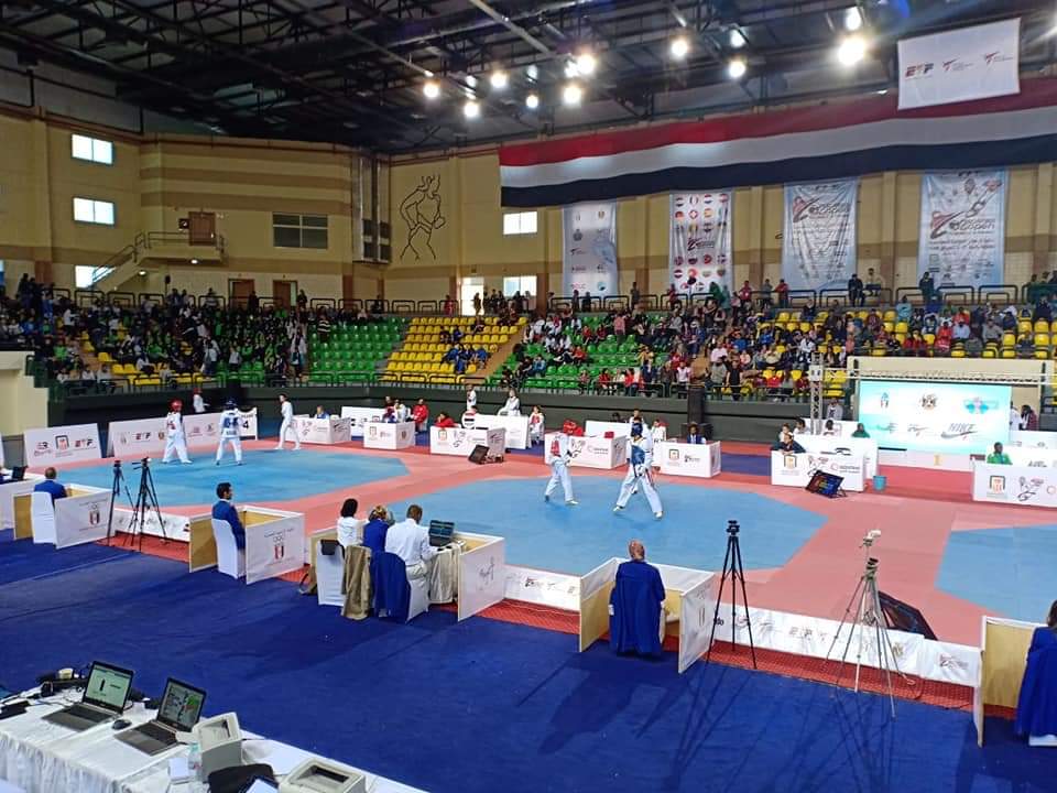 جانب من حضور المحافظ البطولة (3)