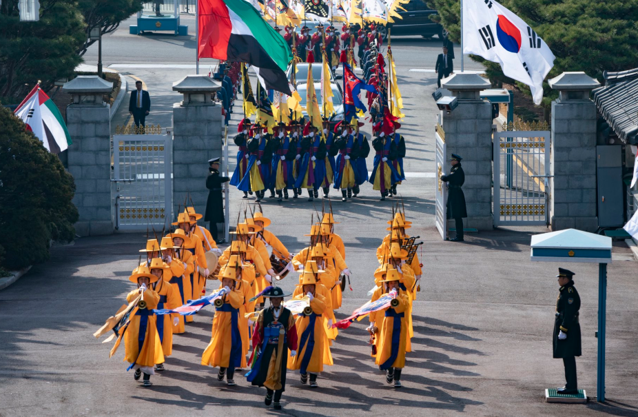 استقبال رسمى للشيخ محمد بن زايد فى كوريا الجنوبية